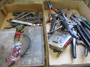 lot 246 image: Vise grips, channel lock pliars, Cr...