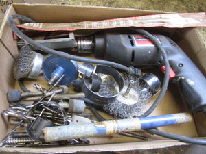 lot 247 image: Skil 38 electric drill, bits, hole...