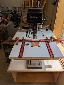 lot 83 image: Delta Bench Top Drill Press - 11-990 - Custom Measuring table and Clamp - variable Speed