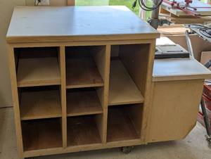 lot 88 image: 56.5 W x 36 D x 4027 H - Rolling Storage Cabinet Work Bench - Storage Solutions