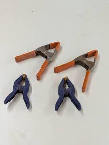 lot 98 image: Set of 4 Hand Clamps - 2 Sizes - 2 L & 2 S