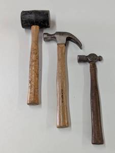 lot 57 image: 3 Piece Hammer Set - Rubber Mallet - Claw Hammer - Ball pin Hammer