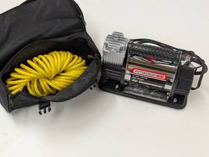 lot 51 image: Pittsburgh Automotive 12 Volt 150 psi High Volume Air Compressor with Case