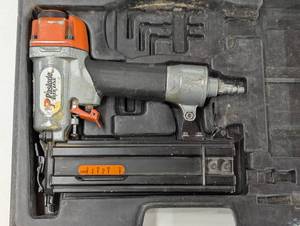 lot 44 image: PASLODE Brad Nailer Brad, Straight, Adhesive, Sequential, For 18 ga Nail Gauge, 14 in NPT