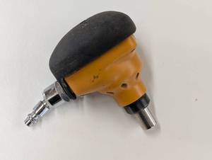 lot 49 image: Bostitch 3-in Pneumatic Palm Nailer - 100 PSI