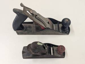 lot 39 image: Set of 2 Vintage Usable Hand Planers - Stanley
