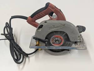 lot 17 image: Milwaukee 6390-20 Tilt-Lok 7-14 Circular Saw with Case