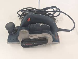 lot 10 image: Bosch 3-14 Inch Planer - PL1682 - 6 AMP