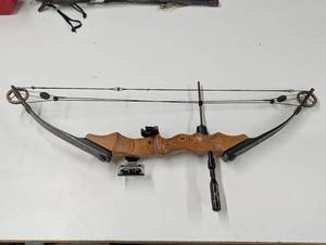lot 258 image: Martin Warthog 85 Model Bow - W Sights - 2431 - WHP 6128