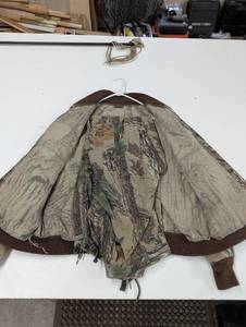 lot 240 image: Light Duty Spartan Hunting Gear - Medium