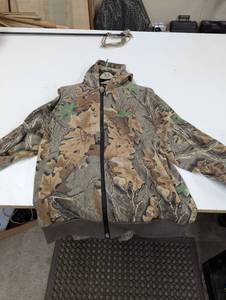 lot 243 image: Light Duty Zip up Hoodie and Bibs - Camo - Medium