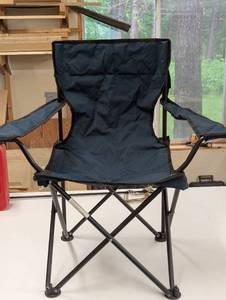 lot 232 image: Folding Chair - with Caring Bag - Blue