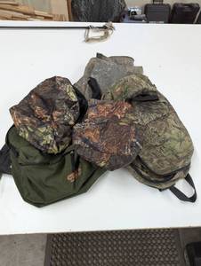 lot 235 image: Mixed Lot of Hunting Bags