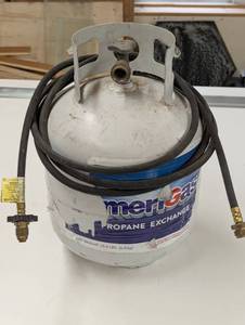 lot 204 image: Full 20# Propane Tank with 10 FT Hose