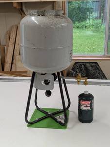 lot 205 image: Propane Re Fill Kit - 20# Tank - Refill Stand - 1# Tank - Fill Valve Adapter