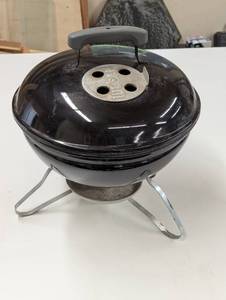 lot 209 image: Weber Mini Charcoal Grill - Used