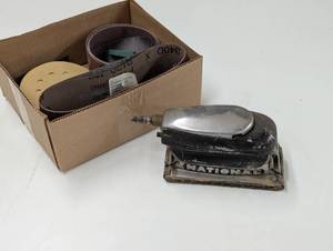 lot 142 image: National Pneumatic Sander with Random Sand Papers