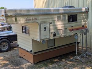 lot 352 image: Sun Lite - Eagle Camper