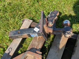 lot 343 image: Heavy Duty Reese Pinto Hitch with Ball
