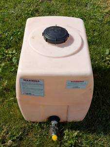 lot 329 image: 30Gallon Poly Tank - Cover and Spout Included