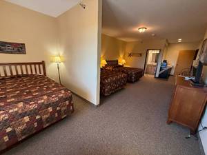 4 Night Northern MN Lodge Escape I Crane Lake, MN