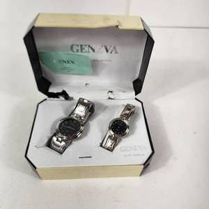 lot 8 image: New His And Hers Geneva Watch Set Black Face Silver Band In Box