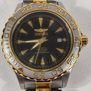 lot 21 image: Mens INVICTA  Automation Wrist Watch With Date SilverGold Band Professional Diver 21 Jeweled