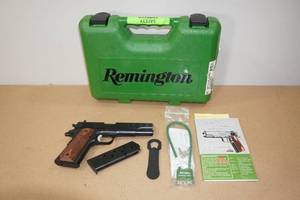 lot 27 image: Remington 1911 R1 .45 Auto Semi-Auto Pistol - 2 Magazines