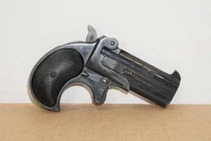 lot 37 image: Rohm RG-15 .22 SLLR Double Barrel Derringer Pistol
