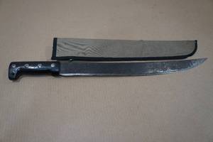 lot 126 image: Large Machete