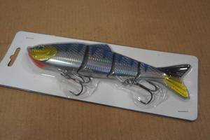 lot 174 image: 10 Jointed Killer Lure