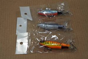 lot 177 image: 3 Whopper Plopper Top Water Lures