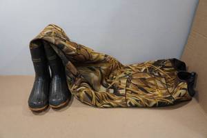 lot 196 image: Cabelas Insulated Chest Waders - Size 7