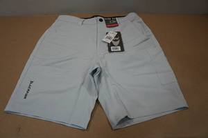 lot 205 image: Blackfish Mens Casual Shorts - Size 32 - Gray