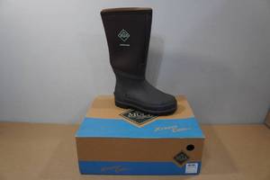 lot 240 image: Muck Boots Unisex Chore Cool High Boots - Mens 5, Womens 6