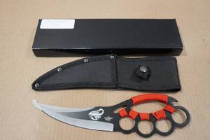 lot 257 image: Red Scorpion Ninja Cobra Knife