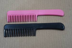 lot 265 image: 2 Comb Knives