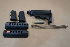 lot 272 image: Assorted Rifle Parts - Handguard, Stock, Front Grip