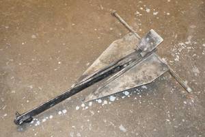 lot 322 image: Spike Boat Anchor