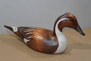 lot 324 image: Vintage Wooden Pintail Duck