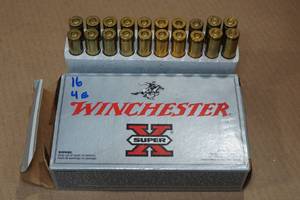 lot 382 image: 16 Winchester Super-X .243 Win 100 Gr Power-Point Ammo - 4 Empty Casings