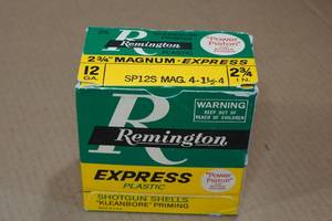 lot 430 image: 25 Remington Express 12 Gauge 2-34 Magnum 4 Shot Shotshells