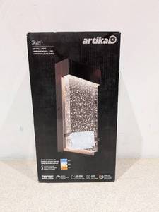 lot 9 image: NEW ARTIKA SKYLER LED WALL LIGHT