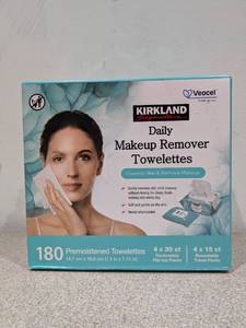 lot 33 image: KIRKLAND SIGNATURES DAILY MAKE-UP REMOVER TOWELETTES