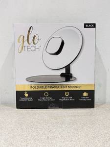lot 39 image: GLO TECH FOLDABLE TRAVEL LED MIRROR