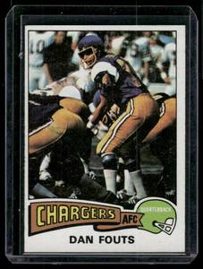 lot 196 image: Dan Fouts RC   1975 Topps #367 San Diego Chargers Football Card