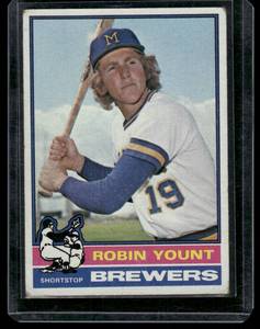 lot 71 image: Robin Yount    1976 Topps #316 Milwaukee Brewers Baseball Card