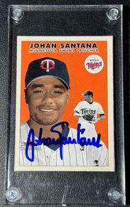 lot 11A image: Johan Santana On-Card Auto 200 Fleer Tradition #U43 Minnesota Twins Baseball Card