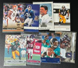 lot 44A image: SAMPLE 8 Card Football Lot - all sample cards