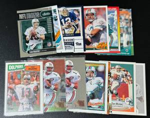 lot 61A image: Dan Marino 15 Card Football Lot